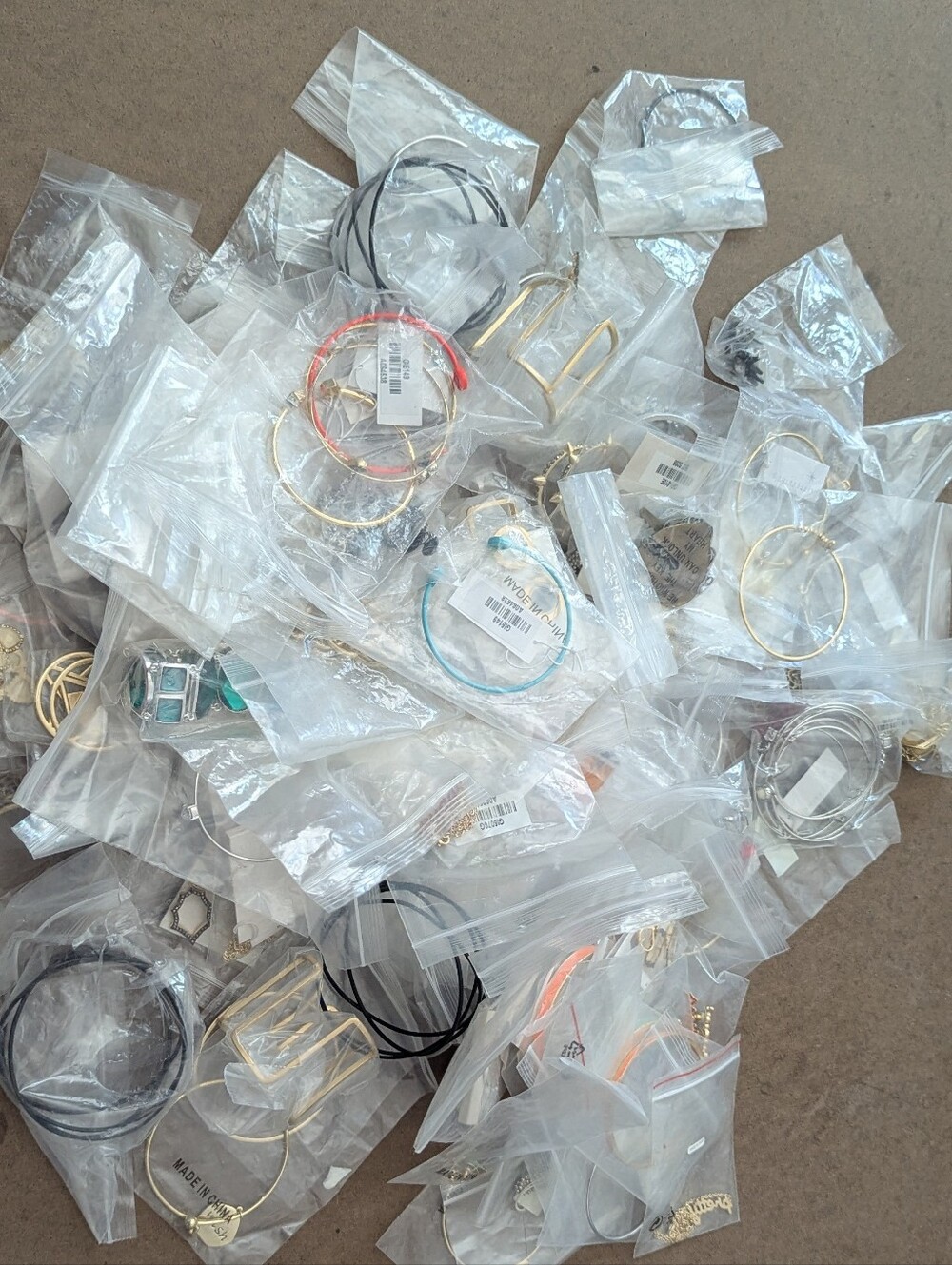 Wholesale Lot 120 Mixed Fashion Multi Color Jewelry Necklaces Bracekts Earrings